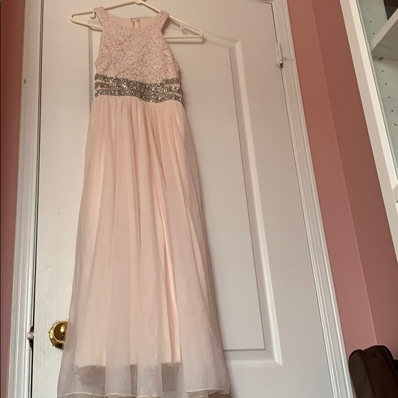 A light pink formal dress - Picture 4 of 5
